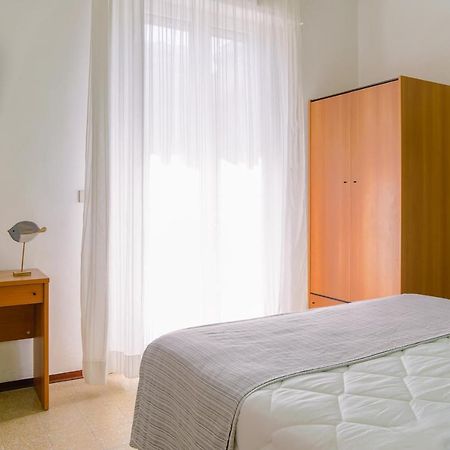 Hotel Mon Pays Rimini Esterno foto