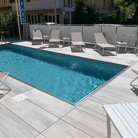 Hotel Mon Pays Rimini Esterno foto