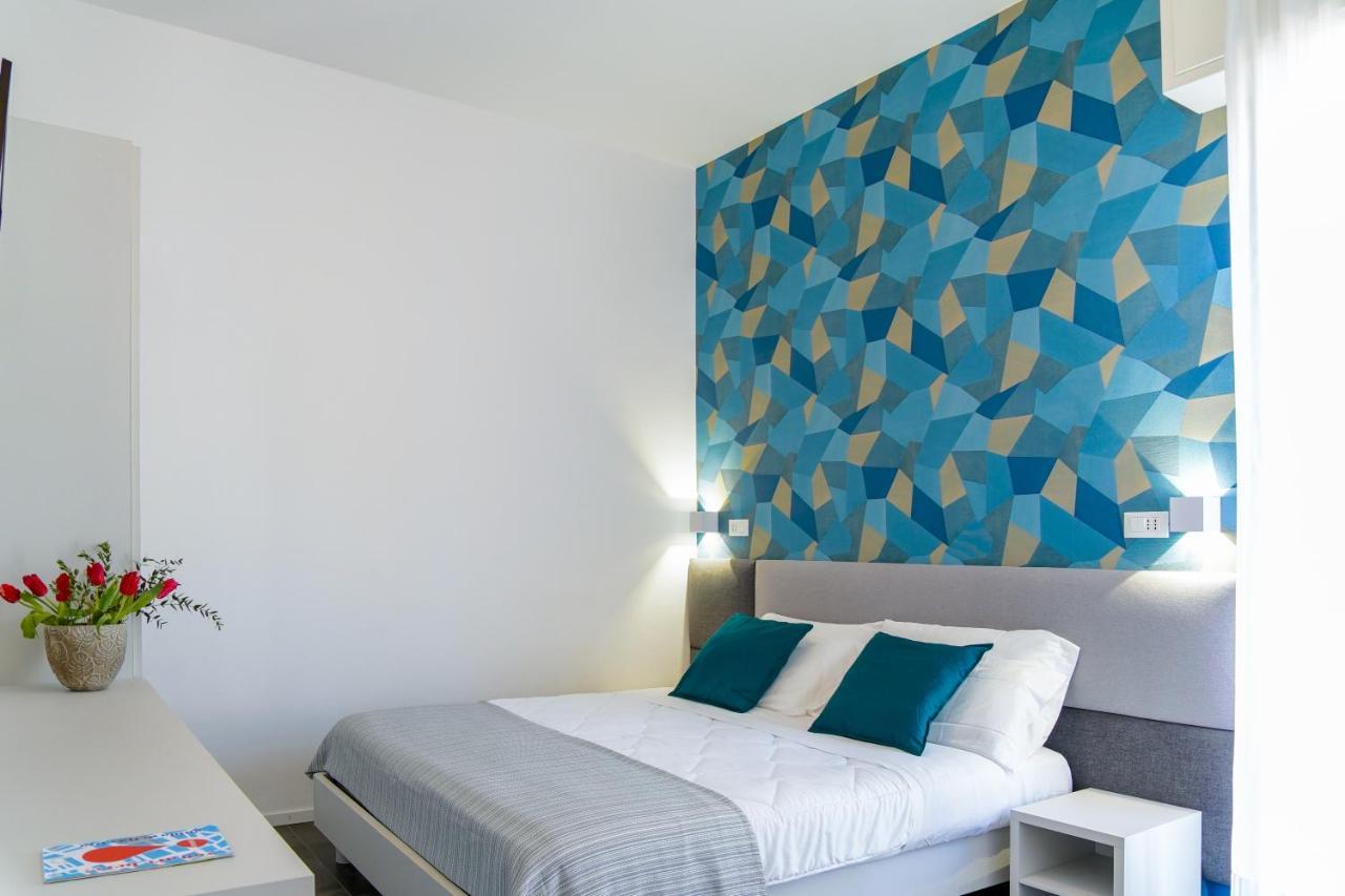 Hotel Mon Pays Rimini Esterno foto