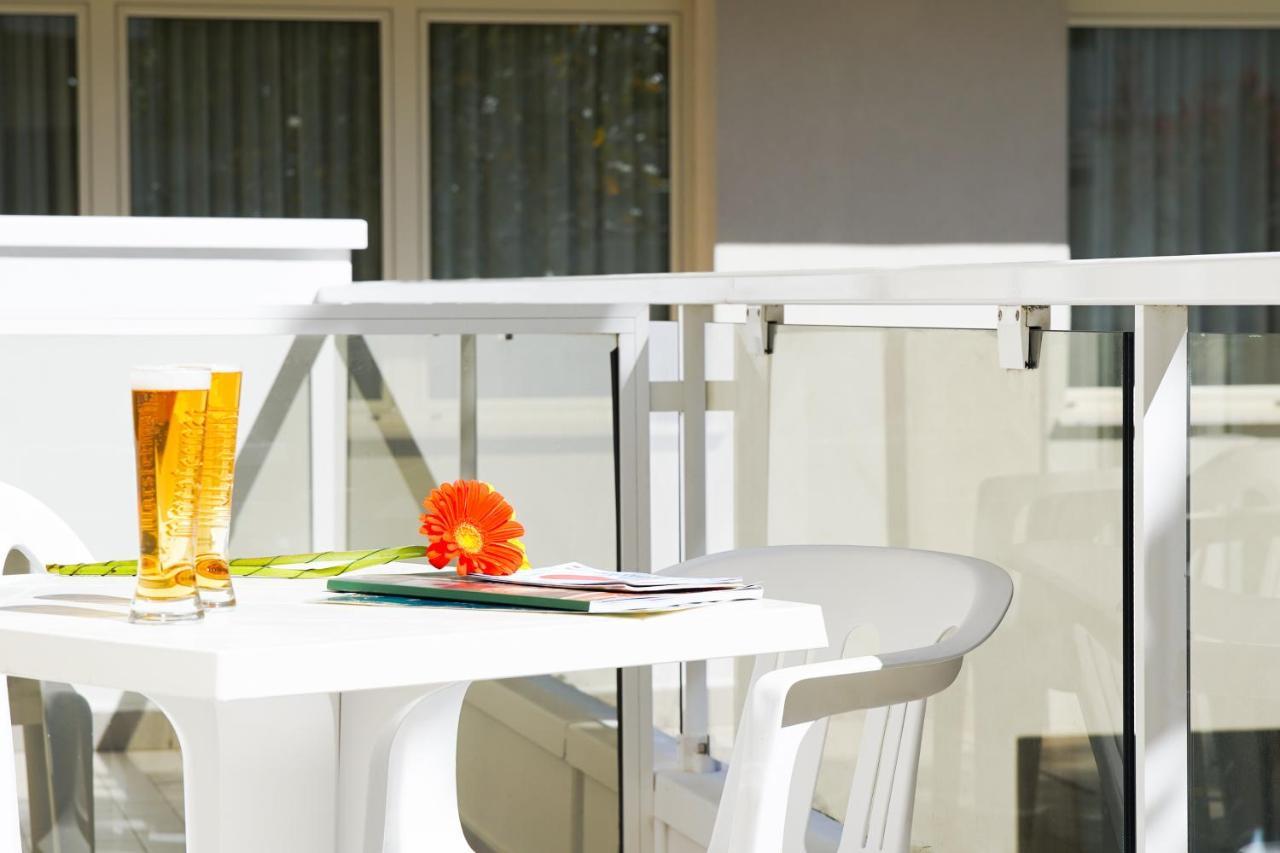 Hotel Mon Pays Rimini Esterno foto