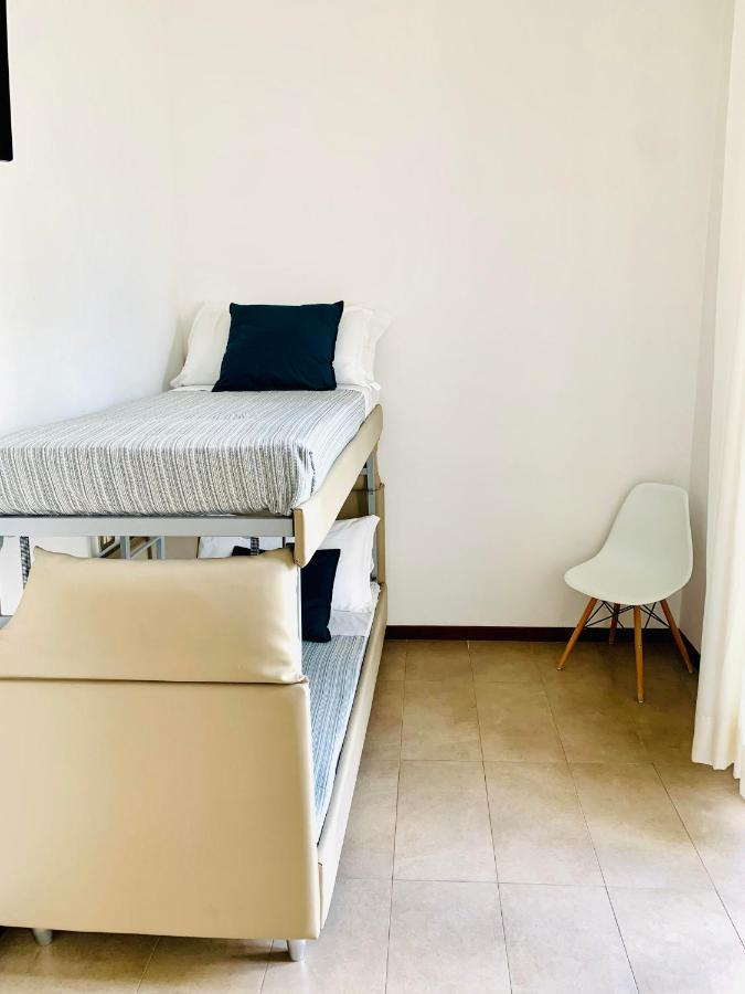 Hotel Mon Pays Rimini Esterno foto