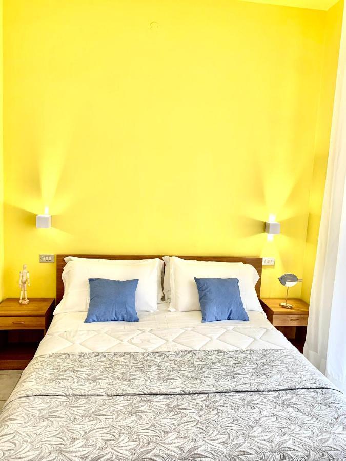 Hotel Mon Pays Rimini Esterno foto