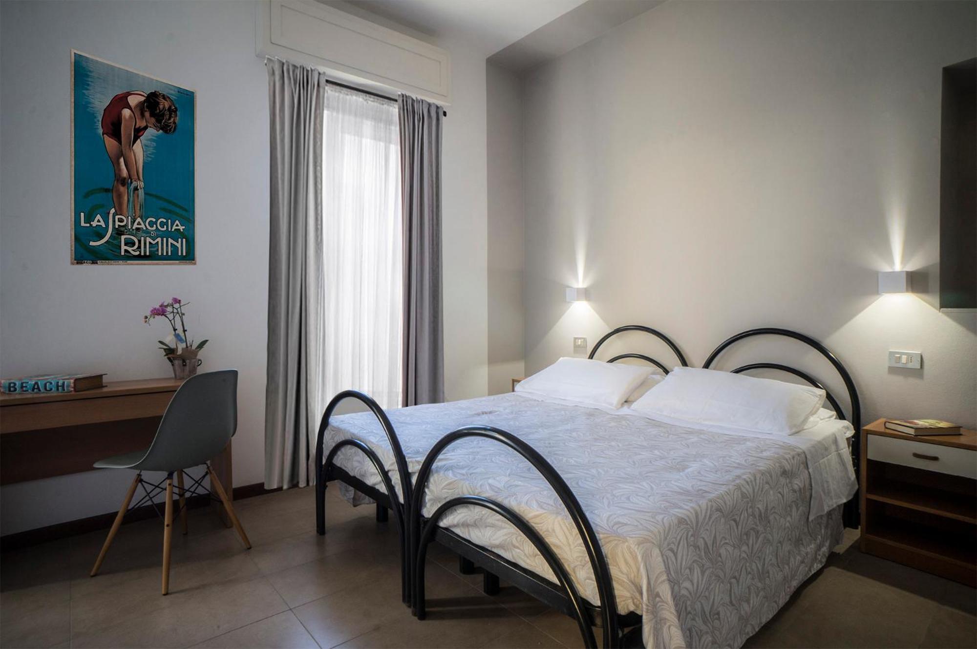 Hotel Mon Pays Rimini Esterno foto